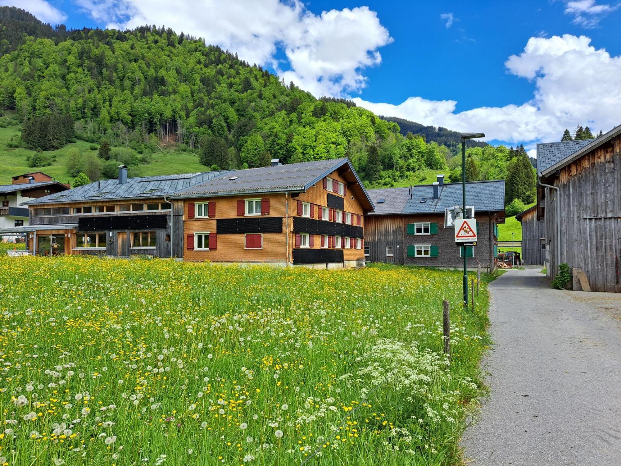 Familienfreundliches Bregenzerwaelderhaus Villa Au (Vorarlberg) Exterior photo